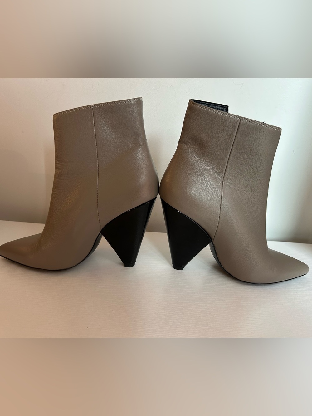 YSL Saint Laurent Paris Grey Leather Ankle Booties EU 35 Made in Italy - Picture 13 of 16